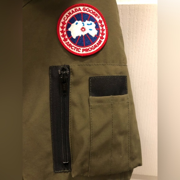 Canada Goose Montebello Parka , XS , Forest Green - Picture 5 of 5